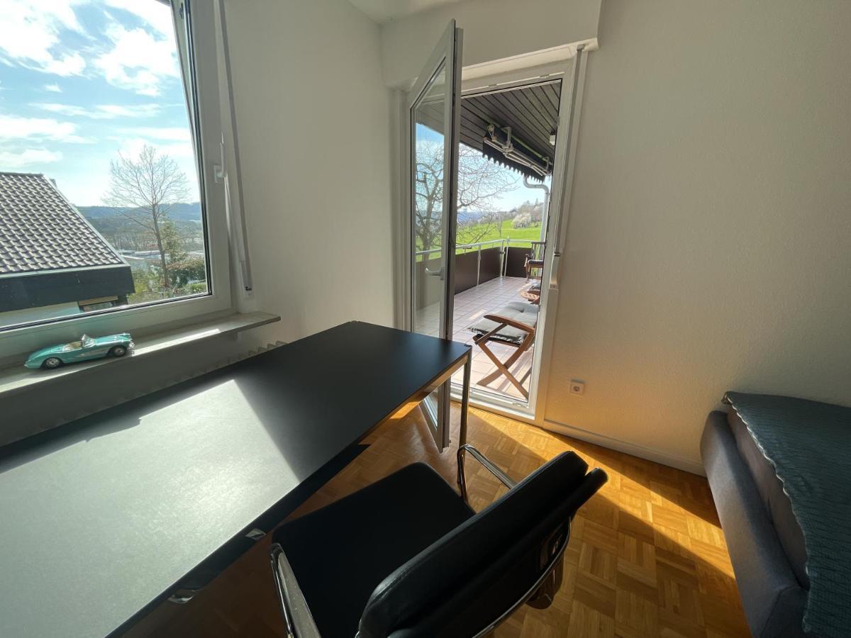 Appartement Region Esslingen - Naehe Messe - Flughafen - Stuttgart - Wohnen Und Arbeiten Auf Zeit In 120M2 Wohlfuehlatmosphaere - Ab 3 Uebernachtungen - Geeignet Fuer 4 Pers Incl Kinder - Beistellbett Moeglich - Kinder Und Tiere Willkommen - Garage F Altbach Exterior foto